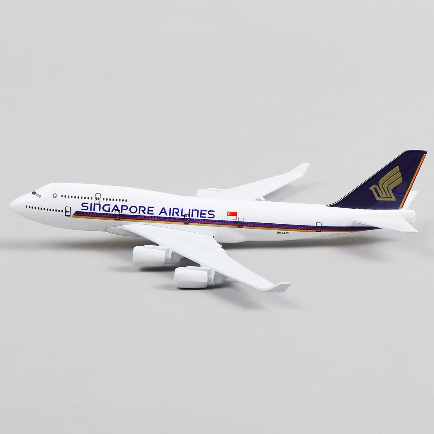 Model samolotu 747 Singapore M – Model Kit Singapore recenzja i cena